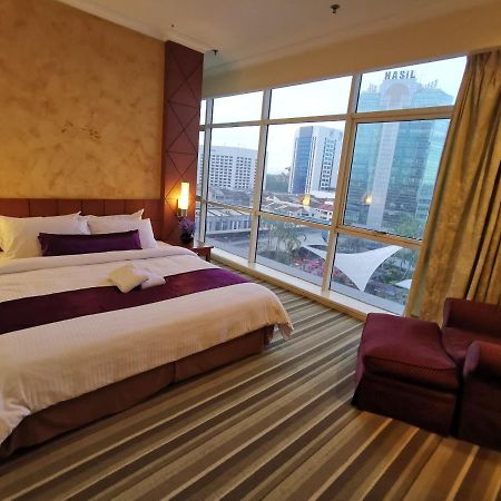 Stayinn Gateway Hotel Apartment Kuching Exterior photo