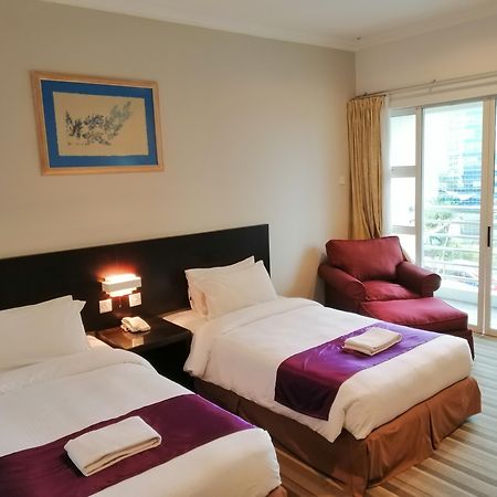 Stayinn Gateway Hotel Apartment Kuching Exterior photo