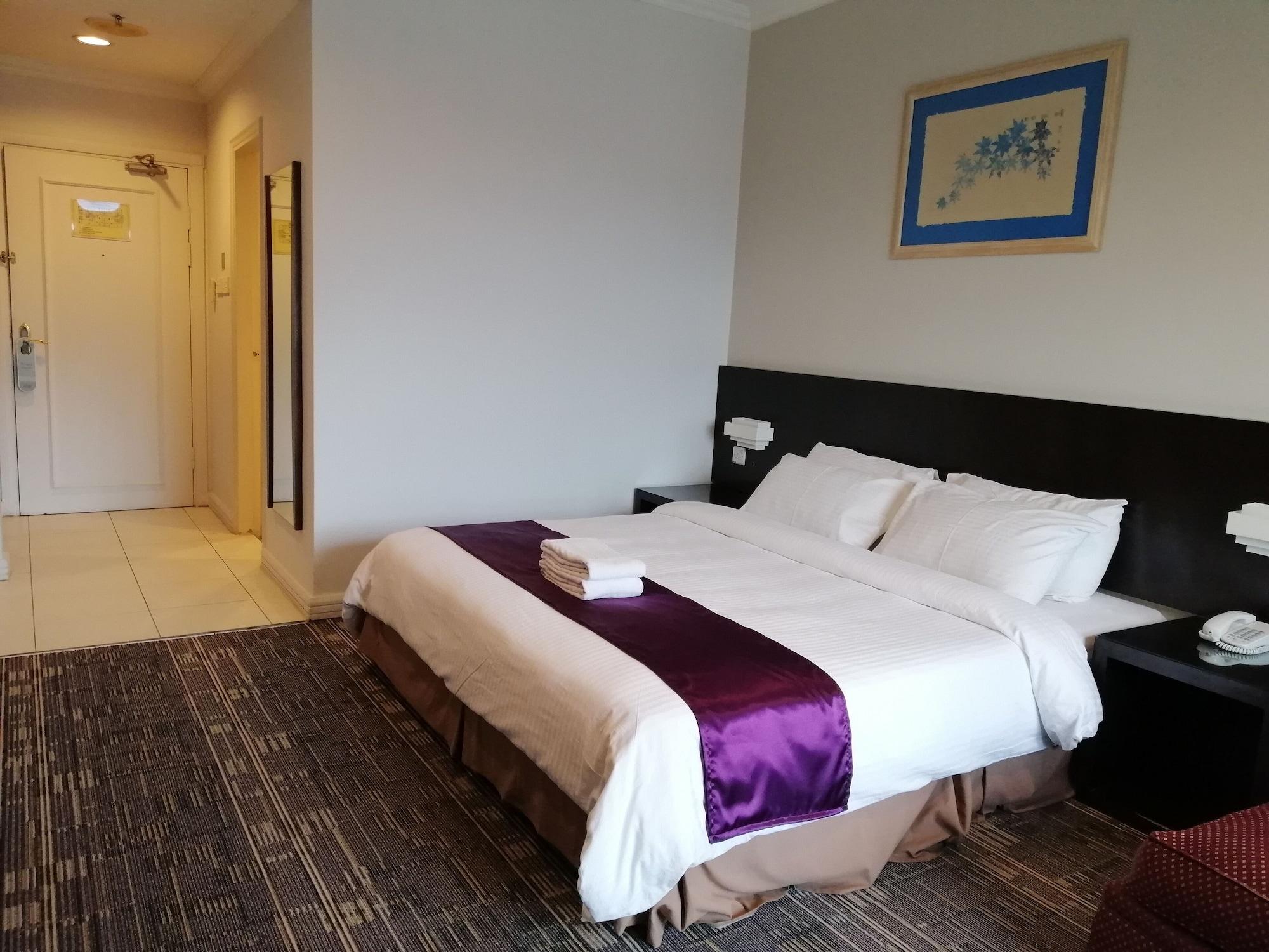 Stayinn Gateway Hotel Apartment Kuching Exterior photo
