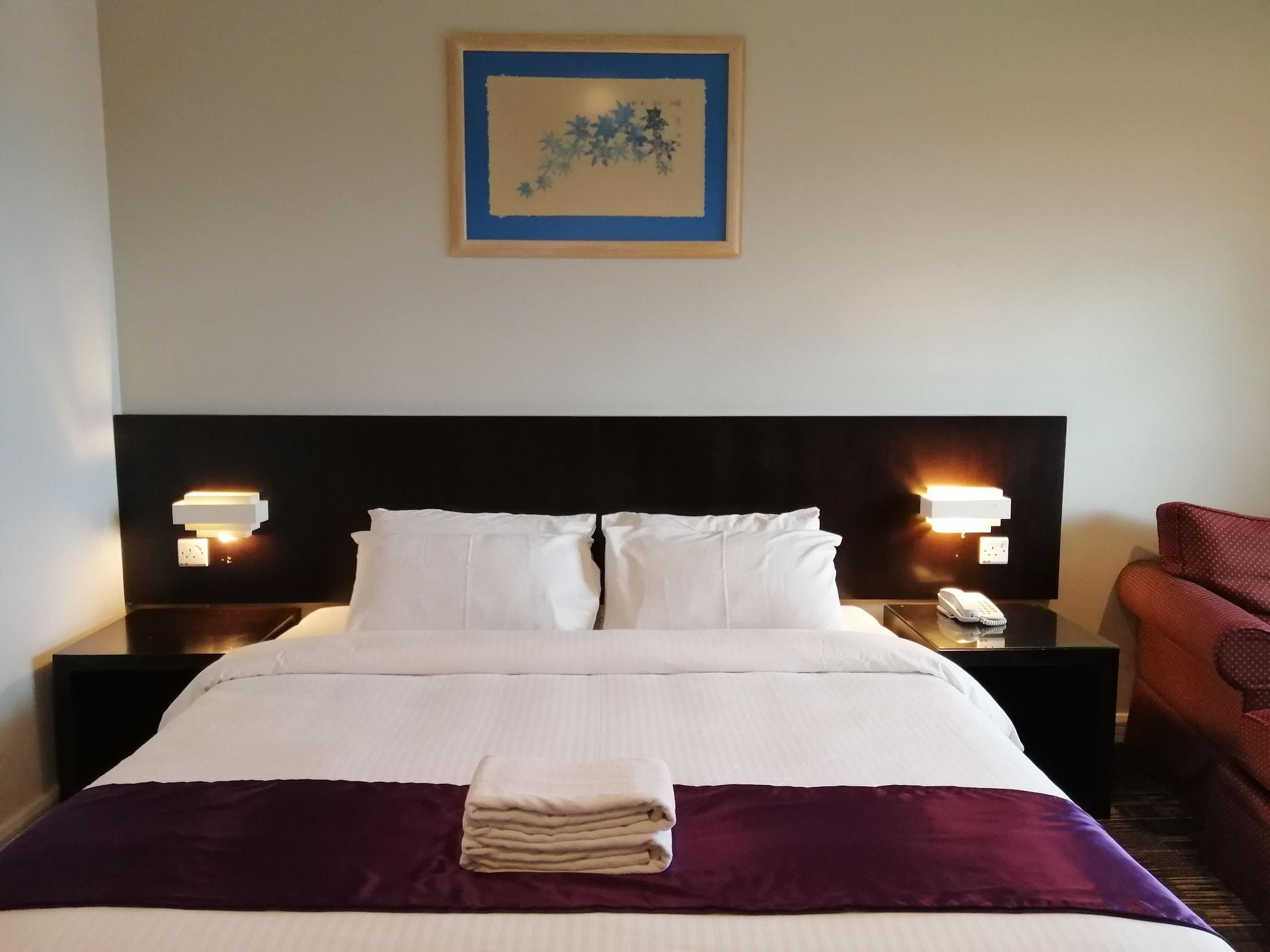 Stayinn Gateway Hotel Apartment Kuching Exterior photo